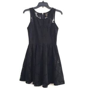 Want and Need Women's Black Floral Lace Lined Mini Dress Small